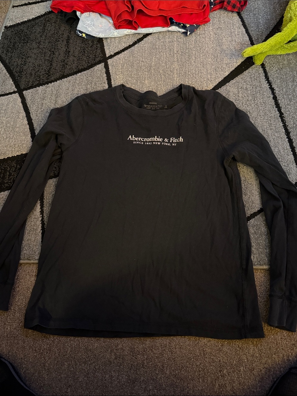 Abercrombie & Fitch Black Long-Sleeve Crewneck Shirt